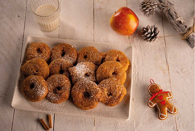 Zlati praznični jabolčni obročki