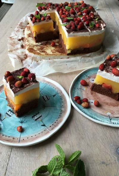 Čokoladno sadna torta