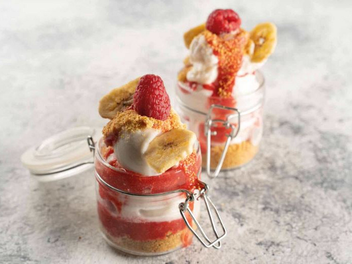 Sladoled iz koruznih kosmičev z bananinim drobljencem