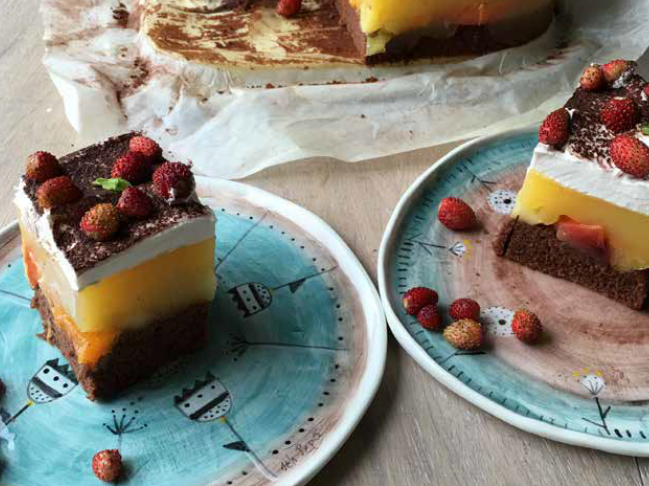 Čokoladno sadna torta